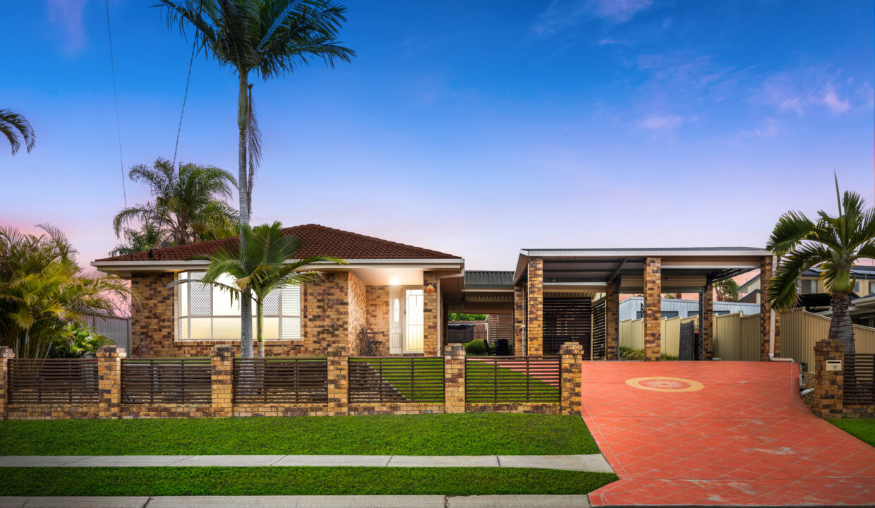 11 Colisa Crescent, Regents Park QLD 4118