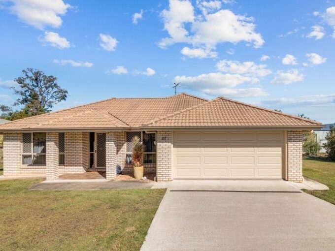 25-27 Broadhurst Court, Gleneagle QLD 4285