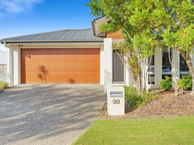 99 Buxton Avenue, Yarrabilba