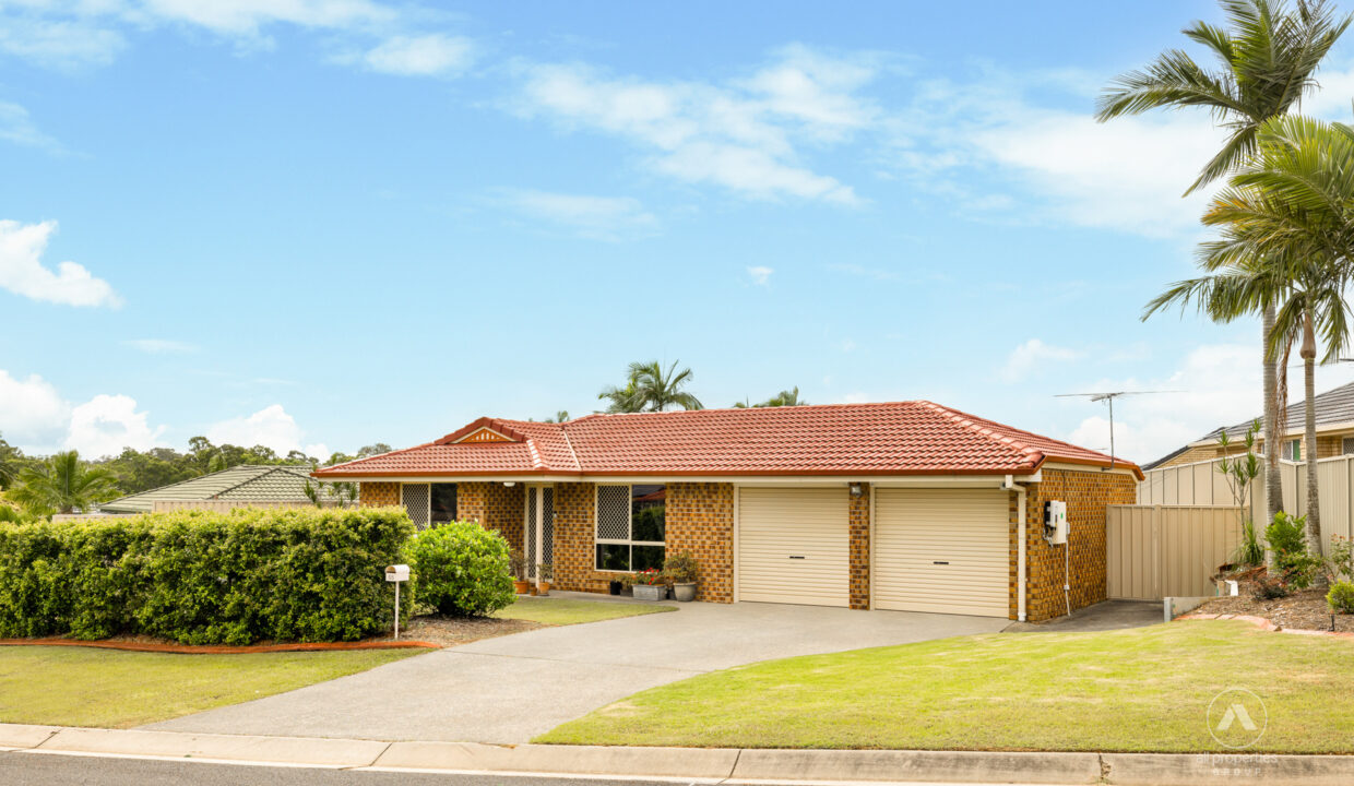 55 Solandra Circuit, Regents Park