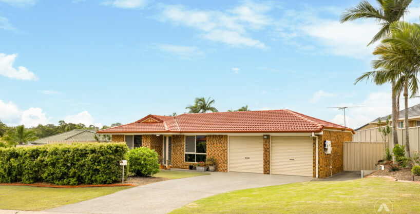 55 Solandra Circuit, Regents Park