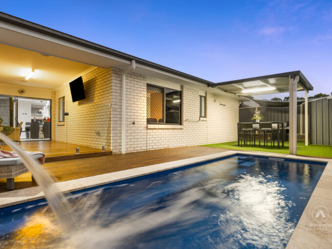 5 Alabaster Drive, Logan Reserve