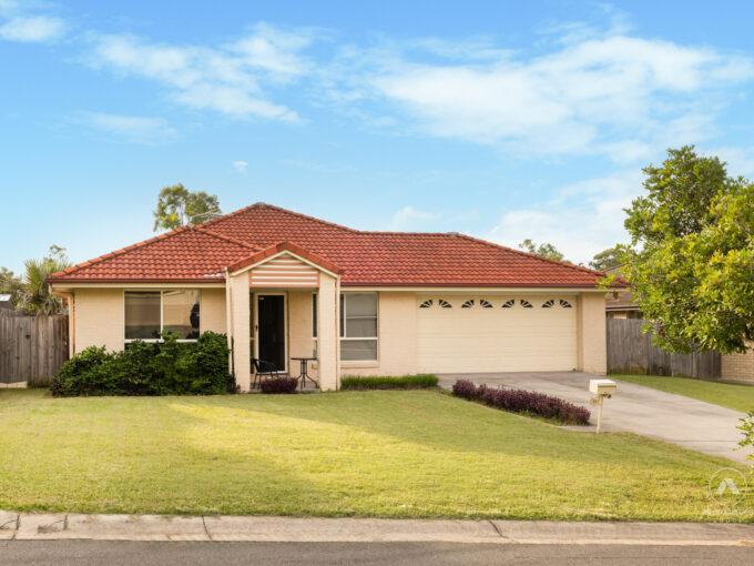 31 Creekside Crescent, Flagstone